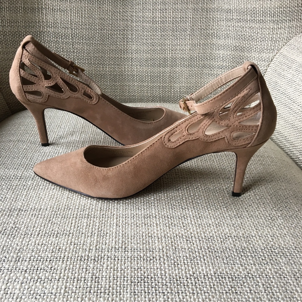 ADRIENNE VITTADINI TAN PUMPS SUEDE FERI SIZE 7